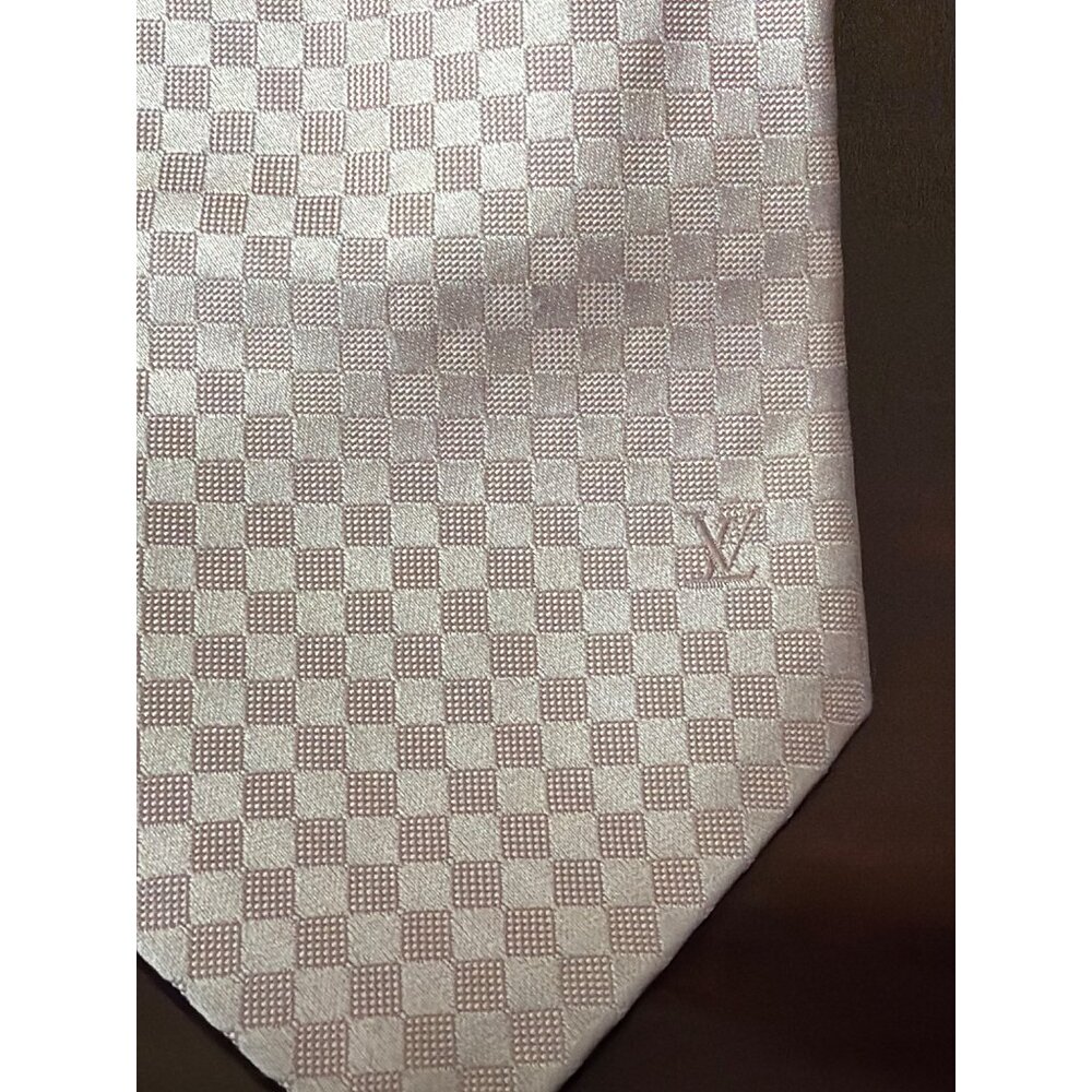 Louis Vuitton Damier 100% Silk Tie Pink LV Logo Silk Made Italy Used w/COA 59" - Picture 12 of 13
